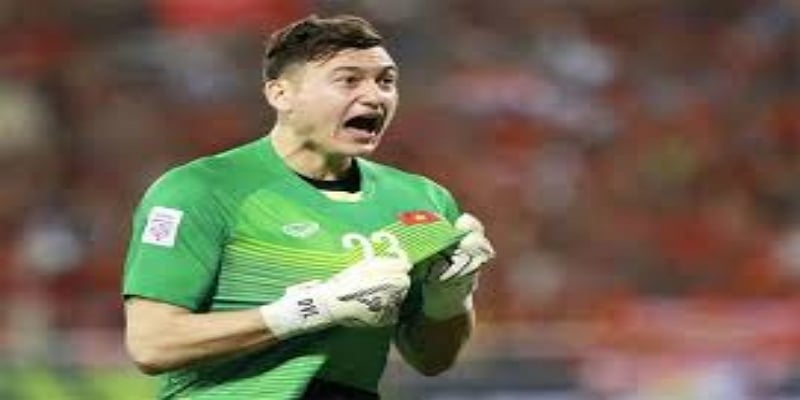 危机起源：从理光球场到俱乐部“无家可归”- 华体会