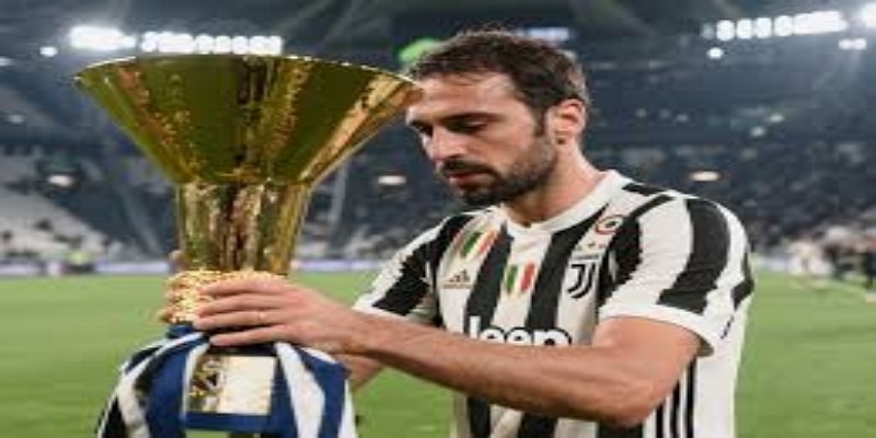 转会市场风云与俱乐部策略 — 华体会独家分析-华体会