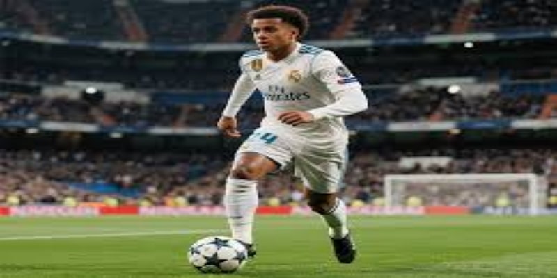 高位逼抢撕裂银河战舰：斯洛特战术复盘与华体会数据分析-华体会